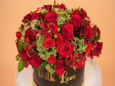 Romance Roses Box